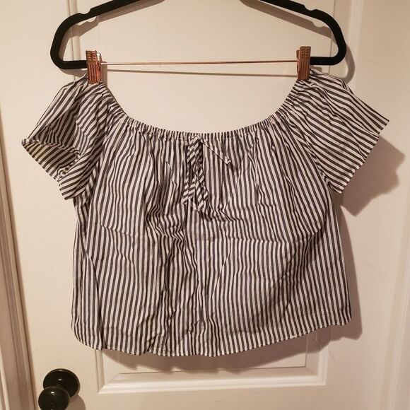 Off the shoulder Pinstripe Blue and White Top - Picture 1 of 6